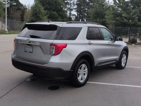 Certified 2024 Ford Explorer XLT AWD/4WD image 4