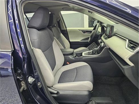 Used 2020 Toyota RAV4 XLE w/ Convenience Package AWD/4WD image 15