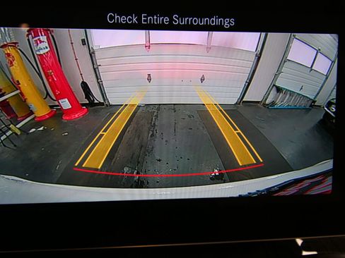 Used 2020 Mercedes-Benz GLC 300 4MATIC image 19