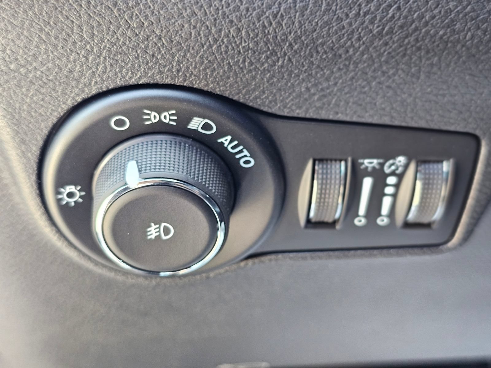 New 2026 Jeep Compass Limited AWD/4WD image 19