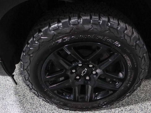 Used 2025 Chevrolet Silverado 1500 RST w/ Convenience Package II AWD/4WD image 11