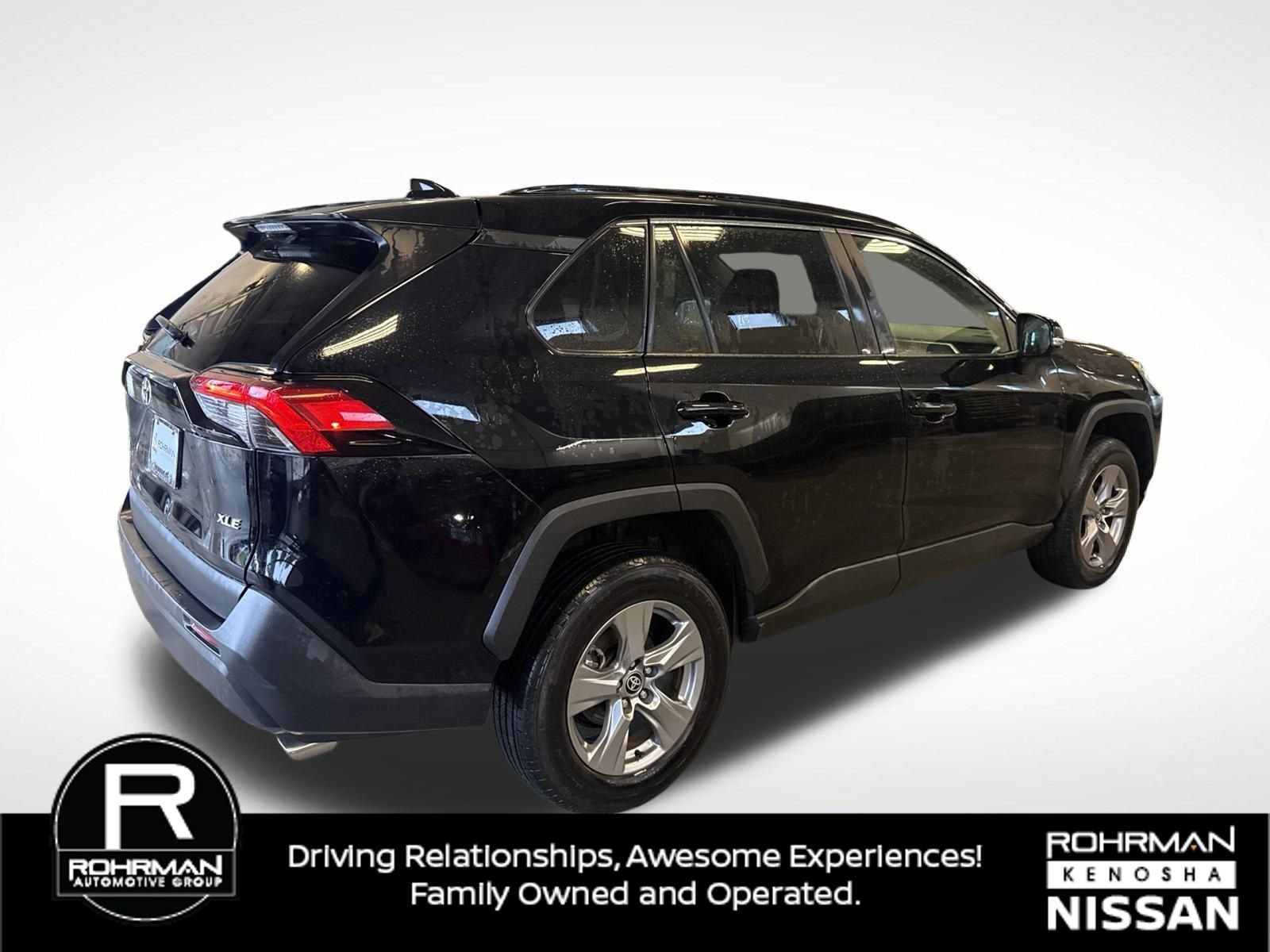 Used 2025 Toyota RAV4 XLE FWD image 5