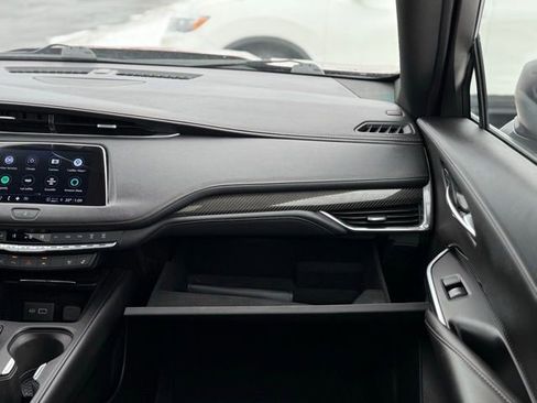 Used 2022 Cadillac XT4 Sport image 35