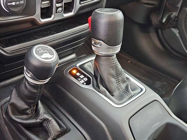 Used 2023 Jeep Gladiator Sport AWD/4WD image 14