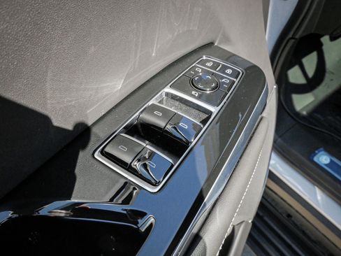 Used 2026 Cadillac Escalade V w/ LPO, ONYX Package AWD/4WD image 15