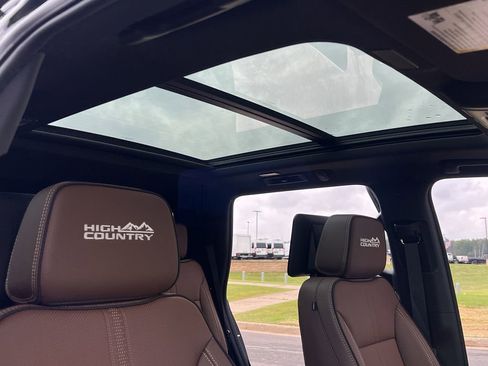 New 2025 Chevrolet Tahoe High Country image 36