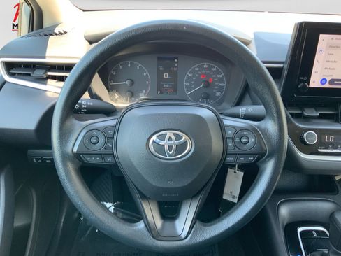 Used 2024 Toyota Corolla LE FWD image 38