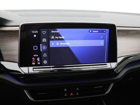 Used 2024 Volkswagen Atlas SEL image 24