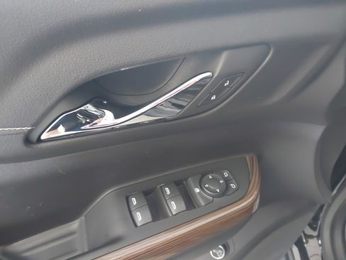 Certified 2023 GMC Acadia SLE w/ Driver Convenience Package image 26