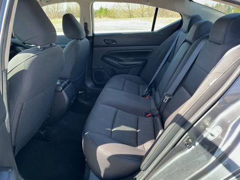 Used 2024 Nissan Altima 2.5 SV FWD image 21