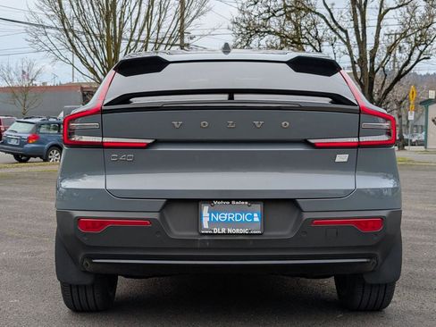 Used 2023 Volvo C40 P8 Recharge Ultimate w/ Protection Package Premier image 6