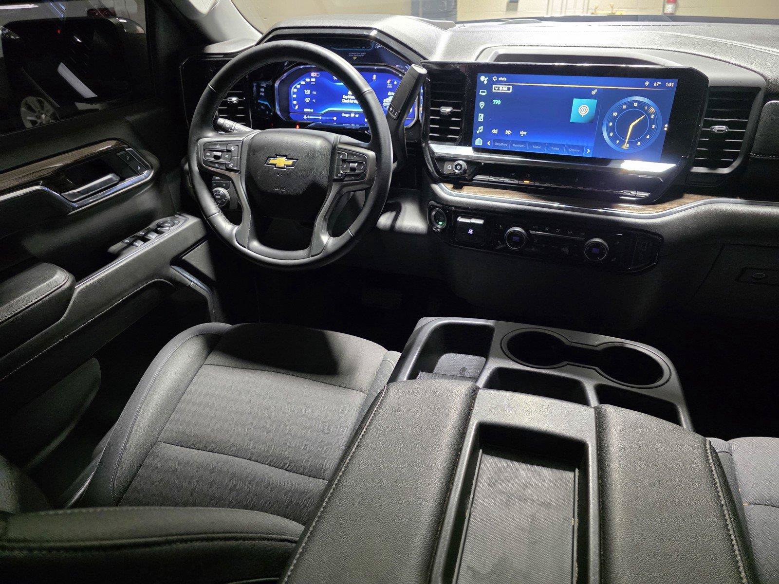 Used 2025 Chevrolet Silverado 1500 LT AWD/4WD image 15