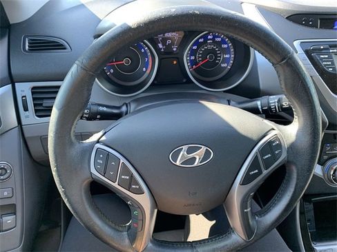 Used 2013 Hyundai Elantra SE image 19