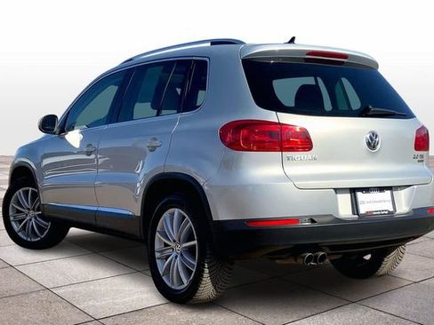 Used 2012 Volkswagen Tiguan SE image 11