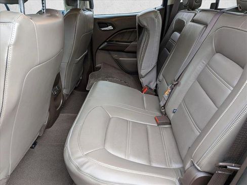 Used 2022 GMC Canyon Denali image 17