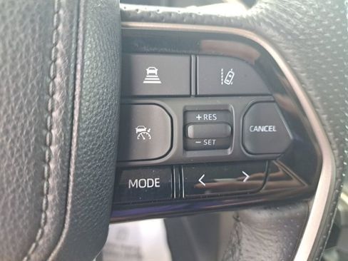 Used 2024 Toyota Tundra Limited image 31