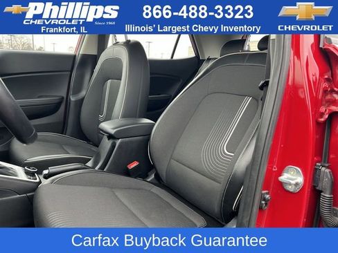 Used 2022 Hyundai Venue Limited image 16