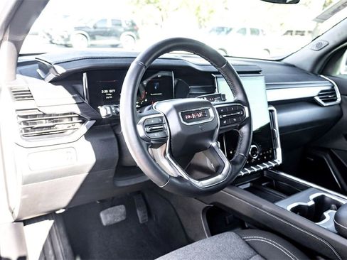 Used 2025 GMC Acadia Elevation image 15