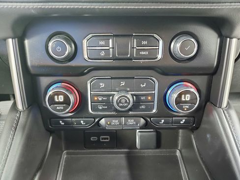 Used 2024 Chevrolet Tahoe LT image 31