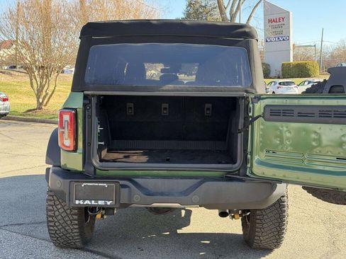 Used 2022 Ford Bronco Wildtrak image 14