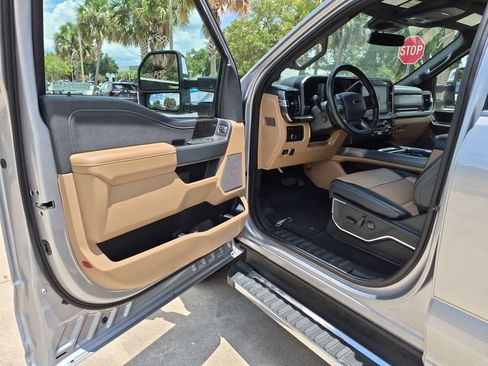 Used 2023 Ford F250 Lariat w/ Chrome Package AWD/4WD image 8