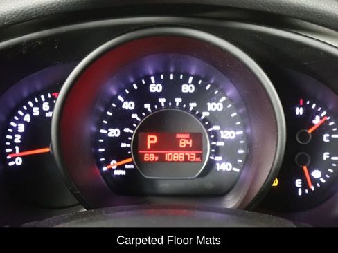 Used 2015 Kia Soul + FWD image 10