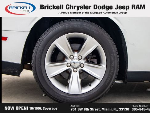 Used 2017 Dodge Challenger SXT image 28