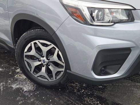 Used 2020 Subaru Forester Premium image 3