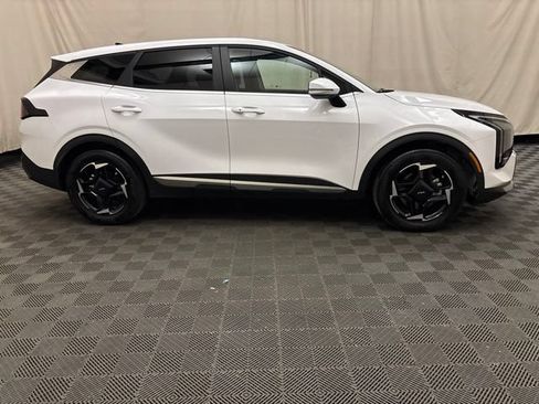 Certified 2026 Kia Sportage EX FWD image 4