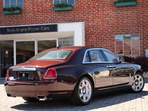 Used 2013 Rolls-Royce Ghost RWD image 2