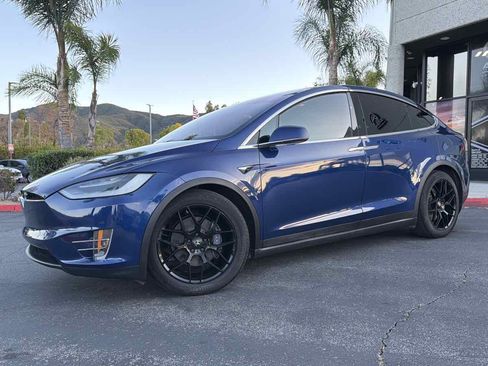 Used 2020 Tesla Model X Long Range AWD/4WD image 9