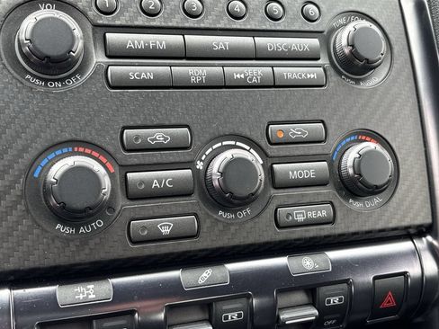 Used 2015 Nissan GT-R Premium AWD/4WD image 17