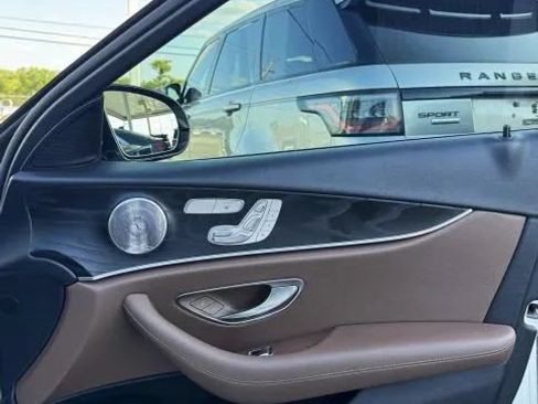 Used 2017 Mercedes-Benz E 300 image 23