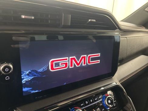 Used 2023 GMC Sierra 1500 AT4 image 14