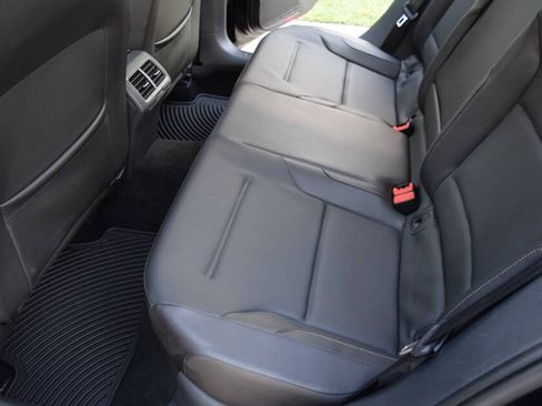 Used 2015 Volkswagen Golf TDI S FWD image 43