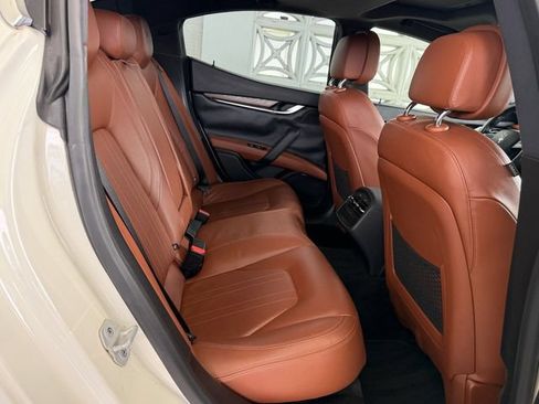 Used 2019 Maserati Ghibli S RWD image 13