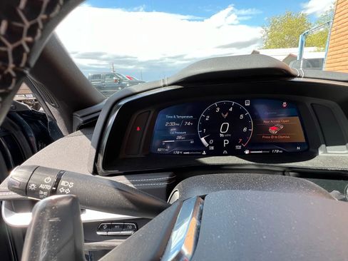 Used 2021 Chevrolet Corvette Stingray Preferred Cpe w/ Z51 Performance Package RWD image 21