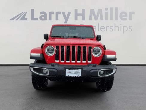 Used 2020 Jeep Gladiator Overland AWD/4WD image 9