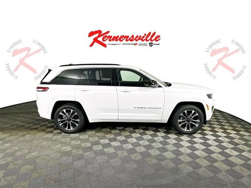 New 2025 Jeep Grand Cherokee Overland image 8
