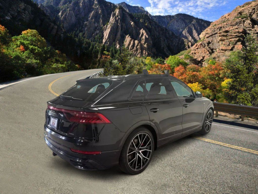 Used 2022 Audi Q8 Prestige AWD/4WD image 6