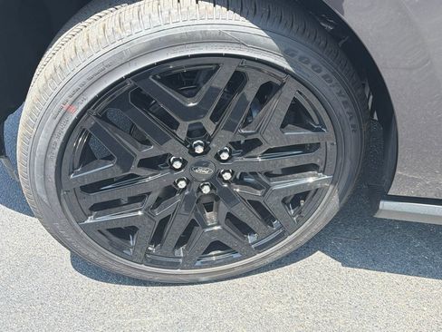 New 2027 Ford Expedition Max Platinum w/ Stealth Performance Package AWD/4WD image 24