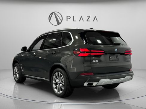New 2026 BMW X5 xDrive50e image 3