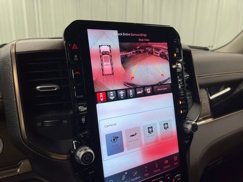 Used 2025 RAM 1500 Limited image 19