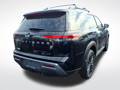 New 2026 Nissan Pathfinder SL image 8