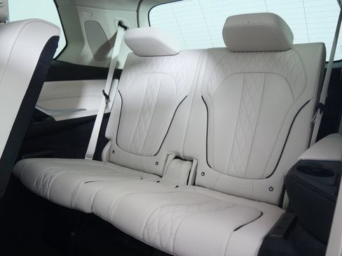 Certified 2026 BMW X7 xDrive40i AWD/4WD image 18