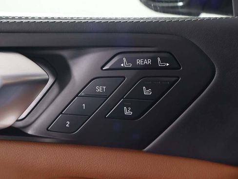 Used 2024 BMW X7 M60i w/ Executive Package image 51