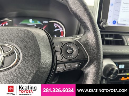 Used 2025 Toyota RAV4 XLE AWD/4WD image 27