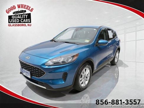 Used 2021 Ford Escape SE w/ Cold Weather Package FWD image 1