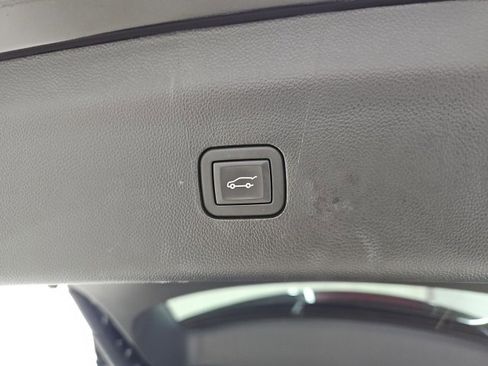 Used 2023 Buick Enclave Essence w/ Experience Buick Package image 20