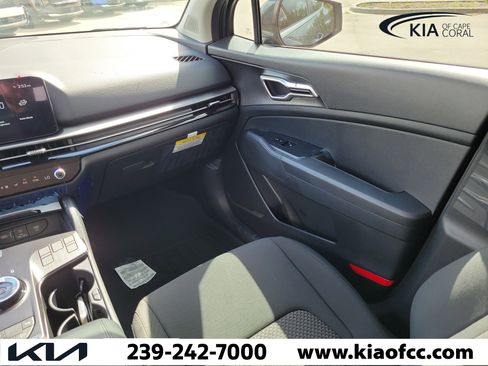 New 2026 Kia Sportage LX image 17